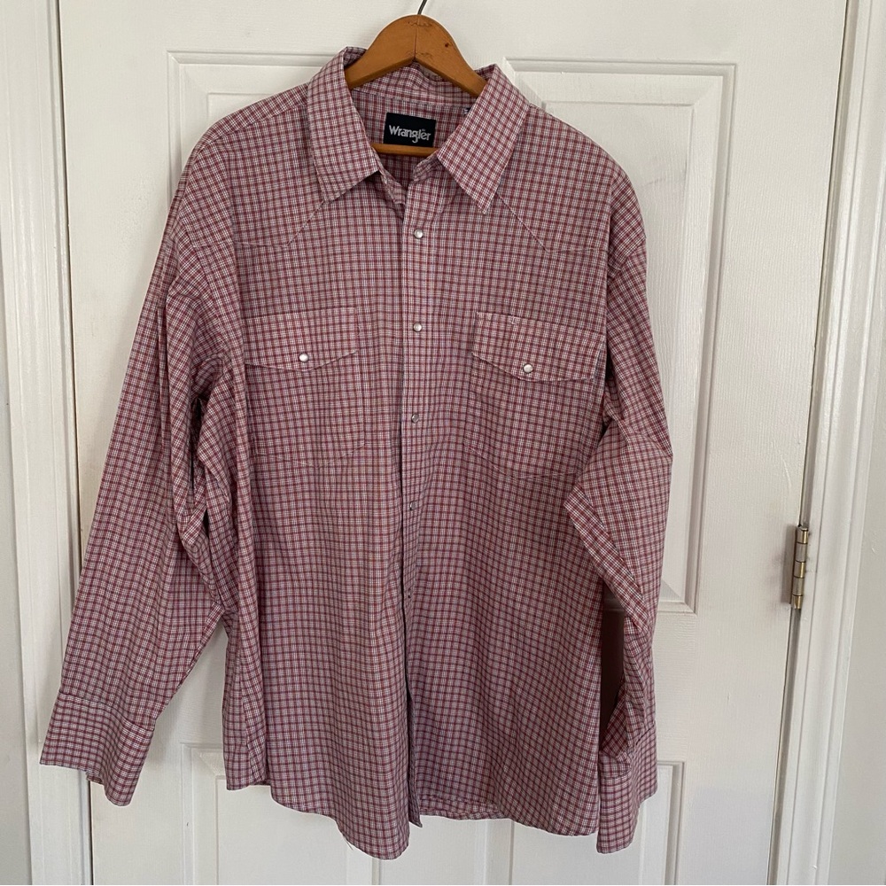 Wrangler Men's Red Checkered Shirt